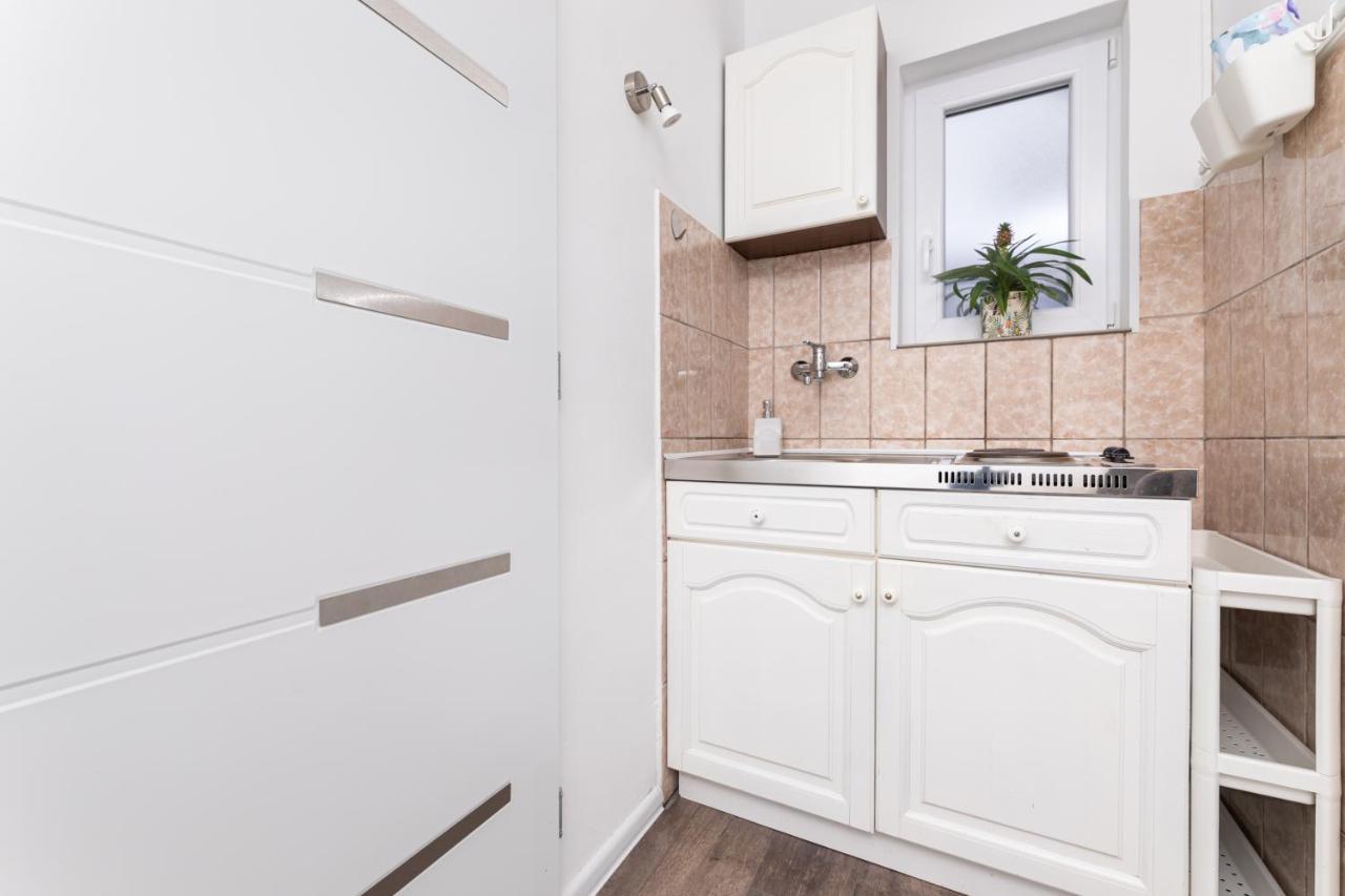 Apartments Aisa* Countryside Holiday Just 500M From The Beach! Кърк Екстериор снимка