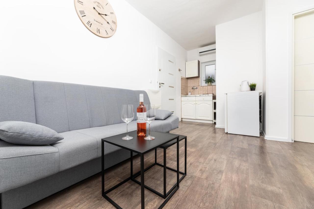Apartments Aisa* Countryside Holiday Just 500M From The Beach! Кърк Екстериор снимка